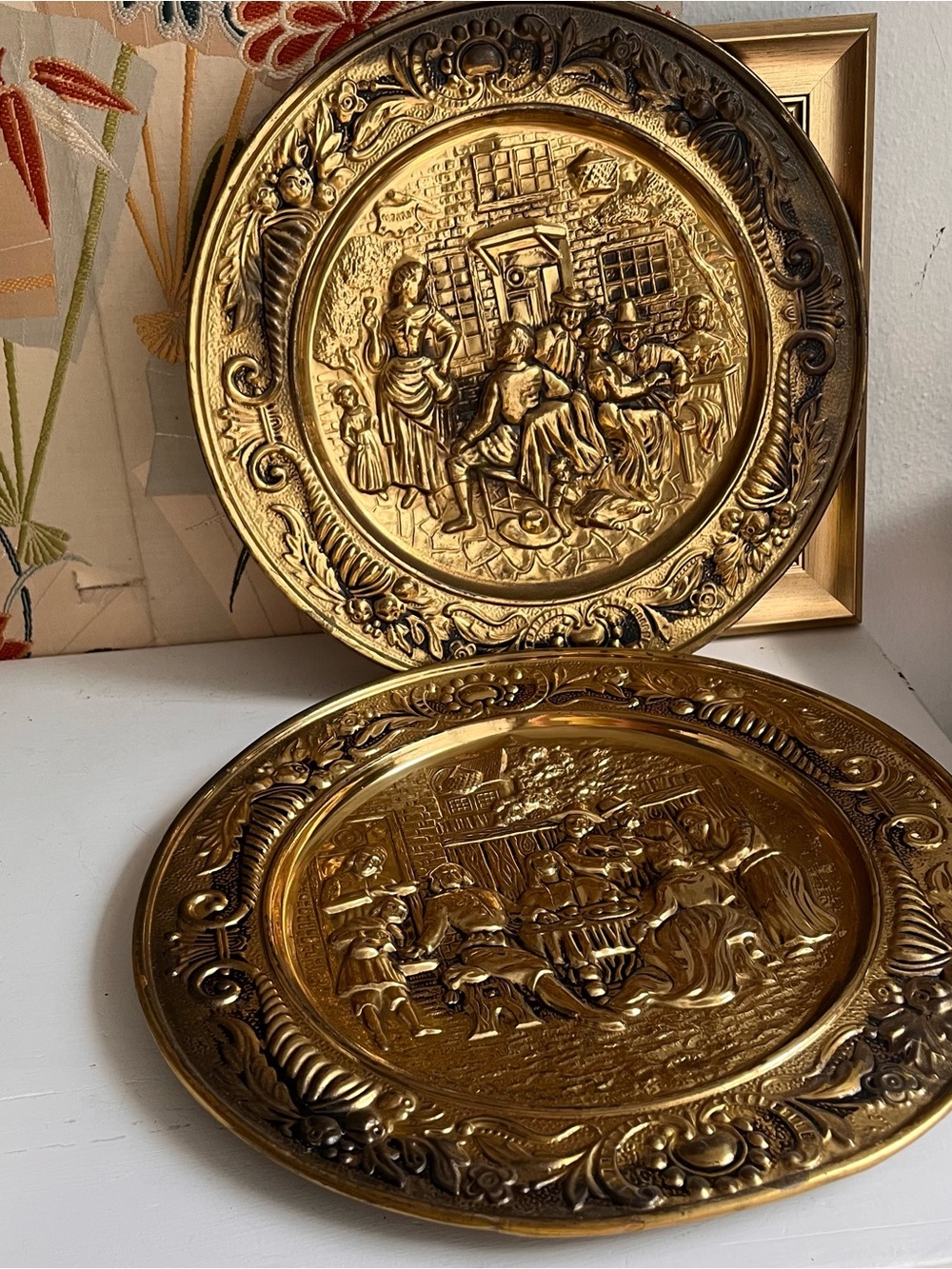 Vintage English embossed decorative Brass wall hanging plates set of 2
